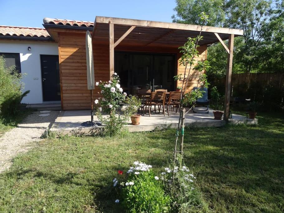 Beau 2 Pieces Avec Jardin Dans Villa A Mougins. 외부 사진