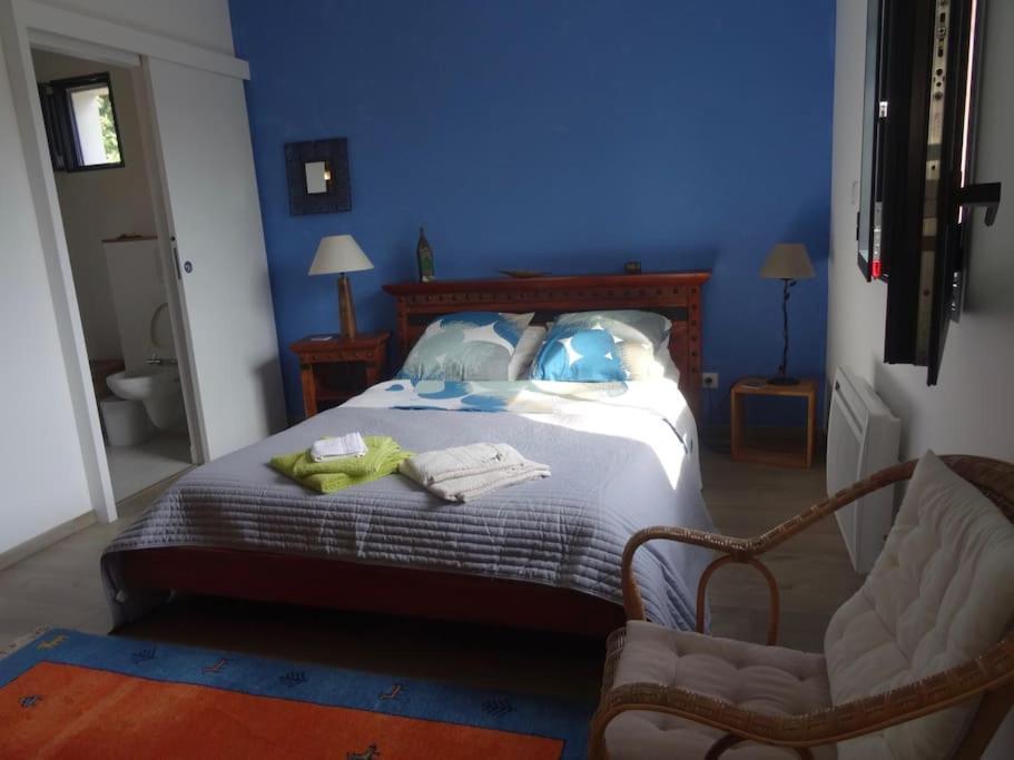 Beau 2 Pieces Avec Jardin Dans Villa A Mougins. 외부 사진